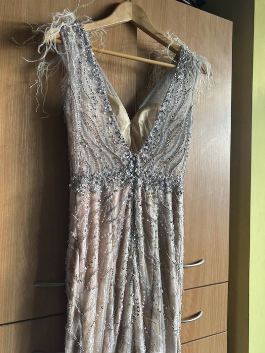 Абитуриентска рокля