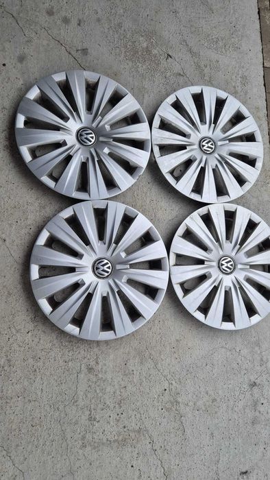 Jante tabla pe 15" cu capace, originale si anvelope de iarna Michelin pentru VW GOLF 7
