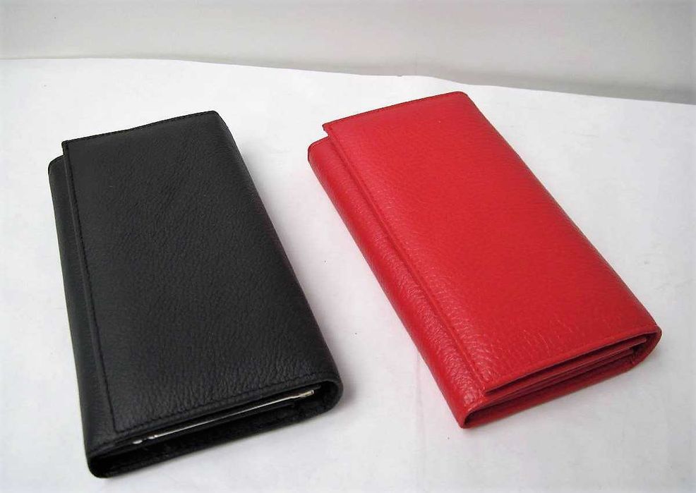 Portofele din piele pentru femei