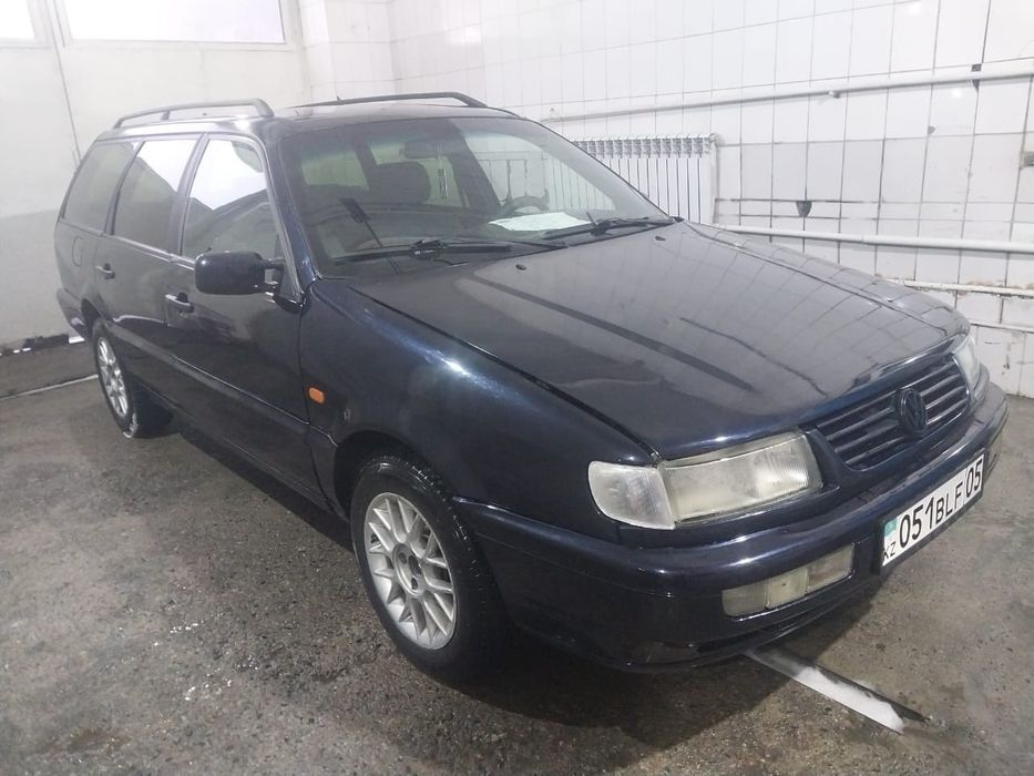 Продам пассат универсал срочно