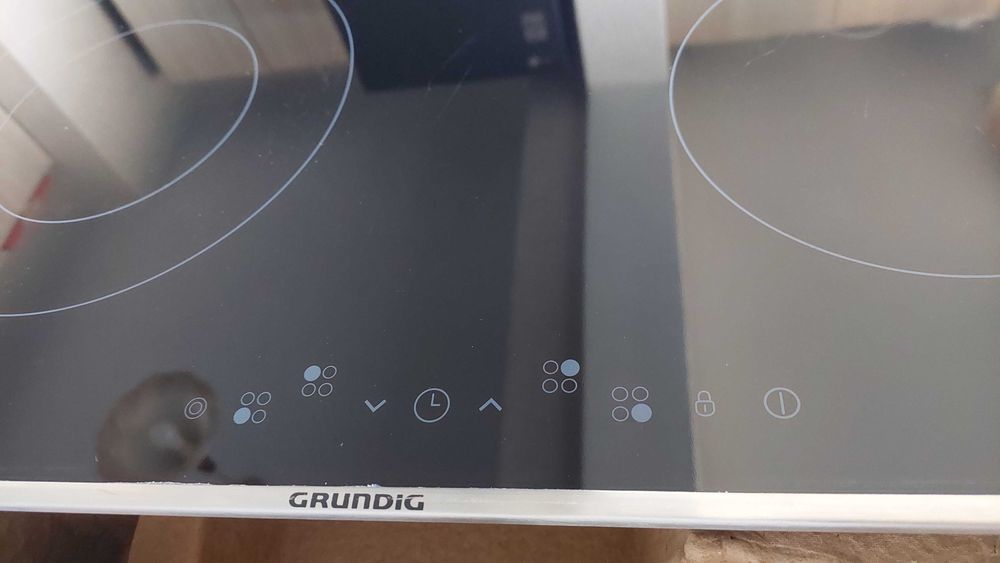 Плот за вграждане GRUNDIG GIEV 613420 E / вградени котлони