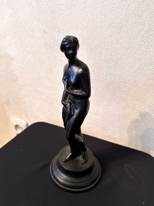 КАСЛИ статуэтка Венера