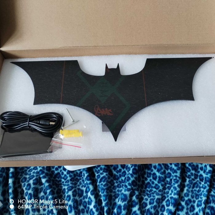 Супергеройска LED лампа с дистанционно управление за фен на Батман