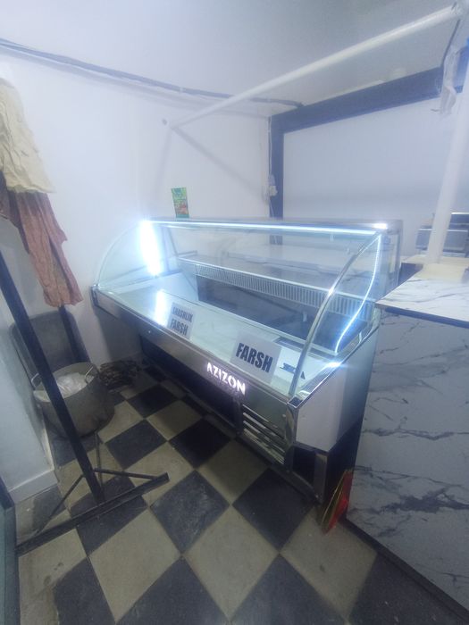 Ветрина холодильник