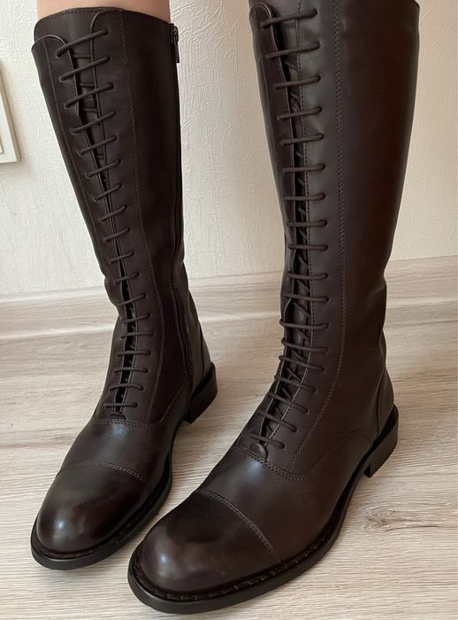 Кожаные женские сапоги
