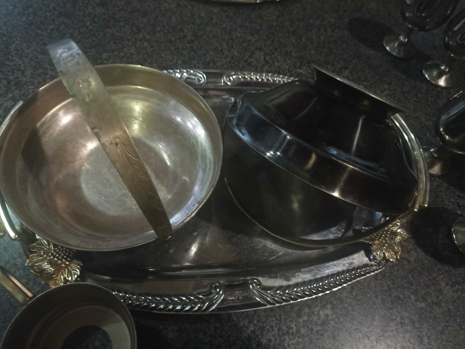 Продам мельхиор.