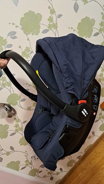 Бебешко стлоче за кола