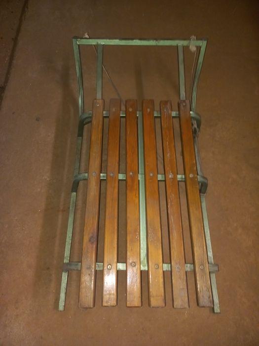 Продаётся сани детские.