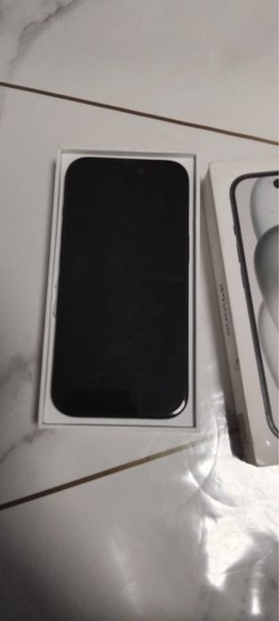 Айфон 15 с коробкой