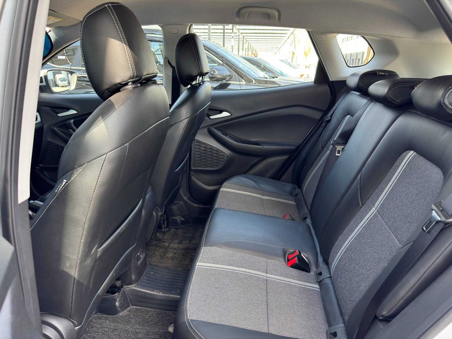 Автомобиль Tracker 2 LTZ