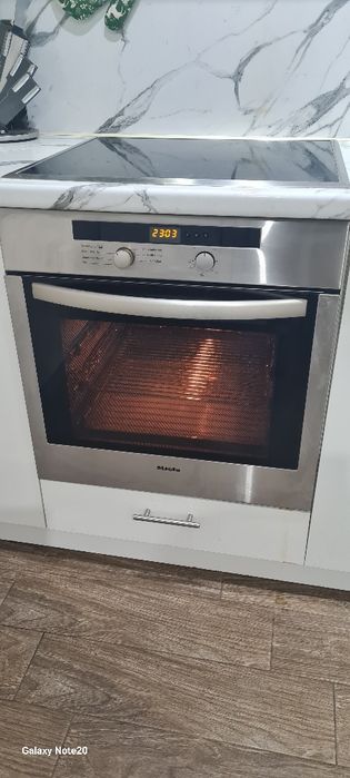 Фурна за вграждане MIELE H4110 BP