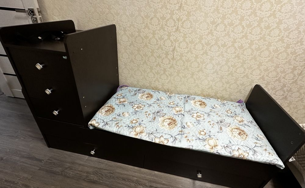 продается детская кровать