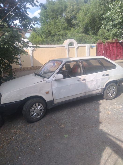 Ваз 21093 , белого цвета,  на ходу