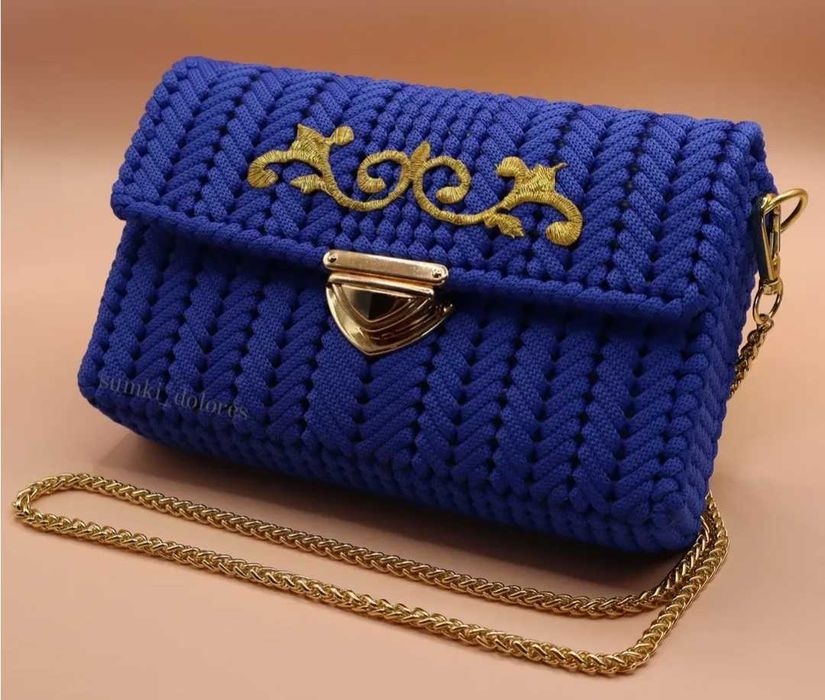 Сумочка на цепочке