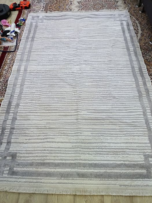 Продам ковры, 3 штуки