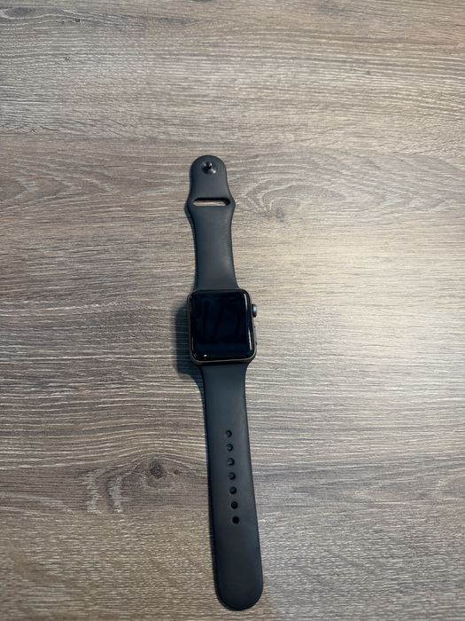 Продам Apple Watch Series 3