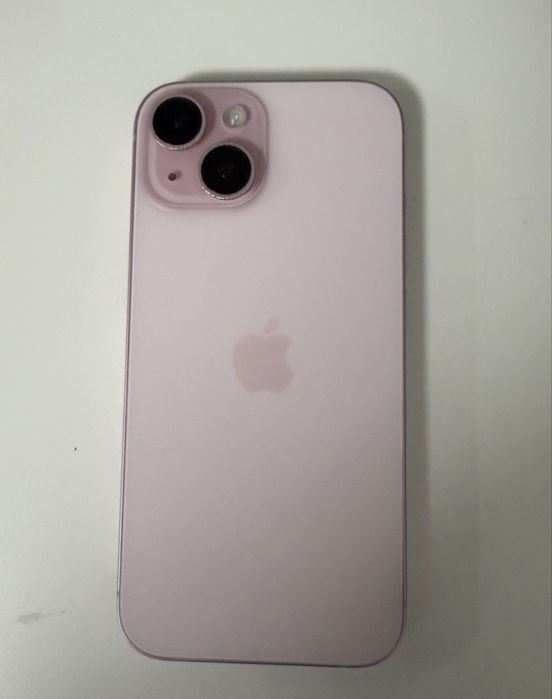 Продам айфон 15 128