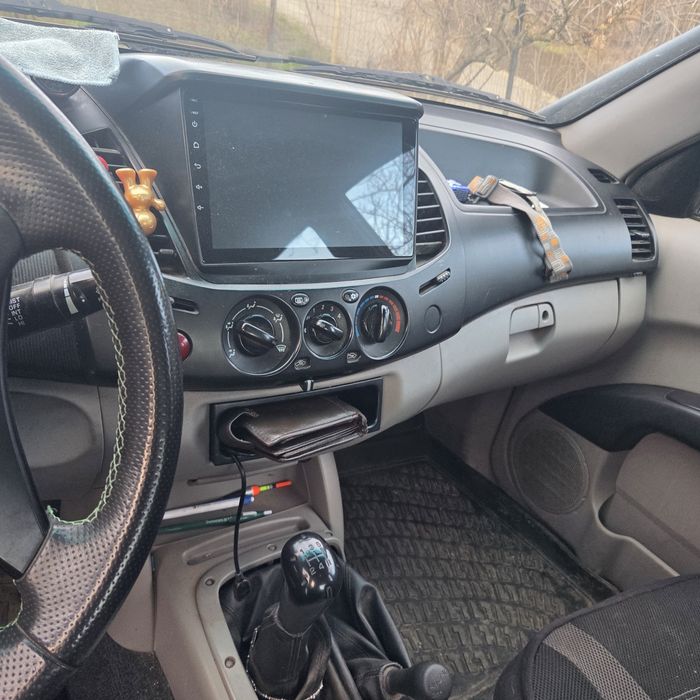 Mitsubischi l200
