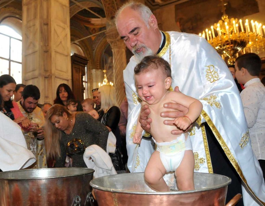 ФОТО и/или ВИДЕО заснемане на кръщене,празници,годишнини и др.Промо!