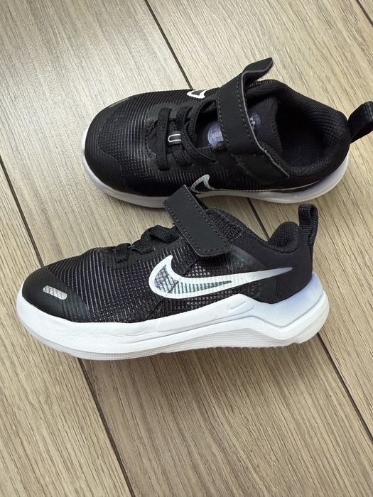 Pantofi sport Nike, copii, marime 22