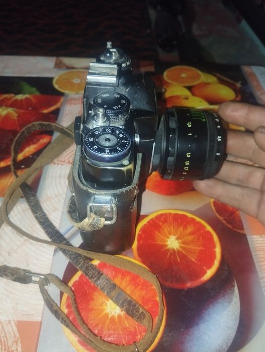 Советский фотоаппарат Зенит