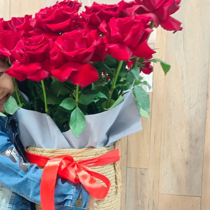 Срочно продам цветы за 8000