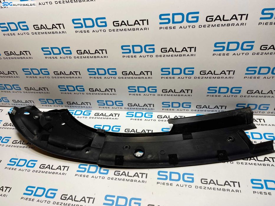 Capac Ornament Plastic Stanga Tragher Trager Bara Spoiler Fata Audi TT 8N 1998 - 2006 Cod 8N0860441E