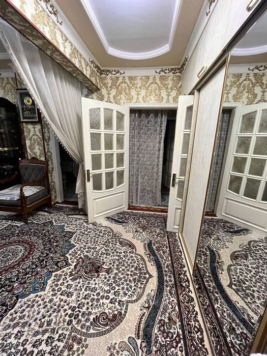 4/4/9. Сергели 6. (Дехкан-базар). Квартира 96 м². Метро - 800 м..