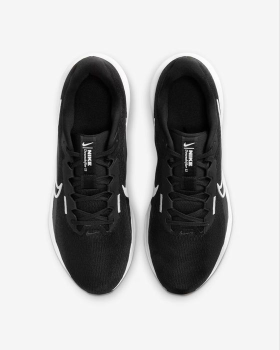 Кроссовки NIKE 40,5 размер. Оригинал.