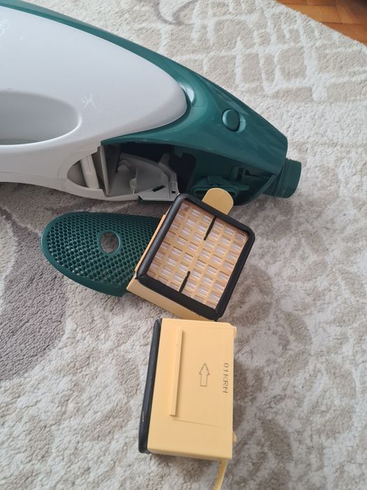 Aspirator vertical vorwerk kobold 136 BONUS  2 saci noi