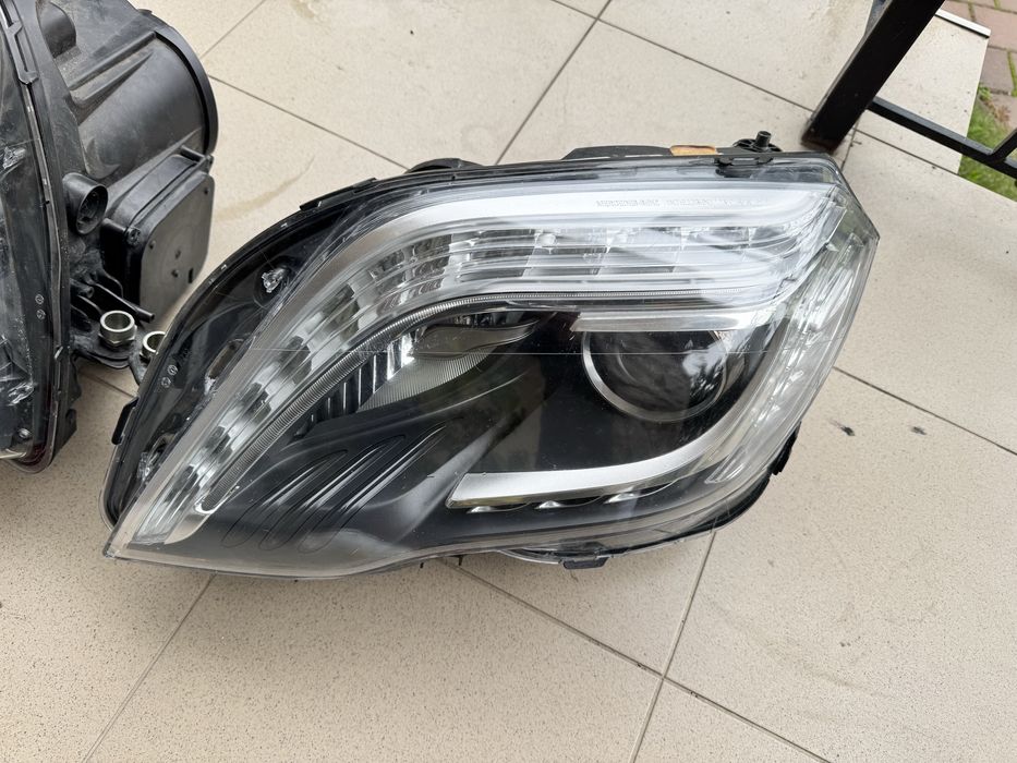Faruri xenon Mercedes GLK complete