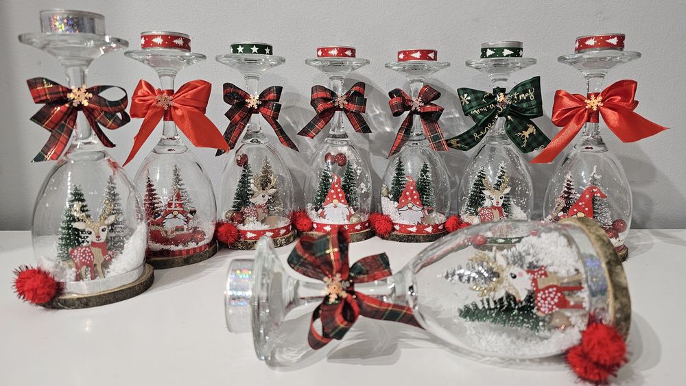 Коледни свещници