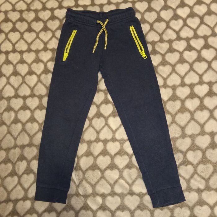 Pantaloni de trening marimile 116-122