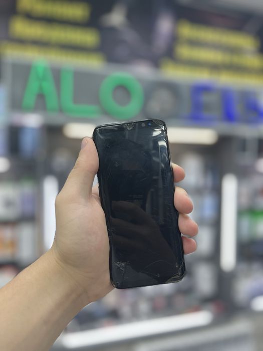 SAMSUNG S8 64gb хороший телефон