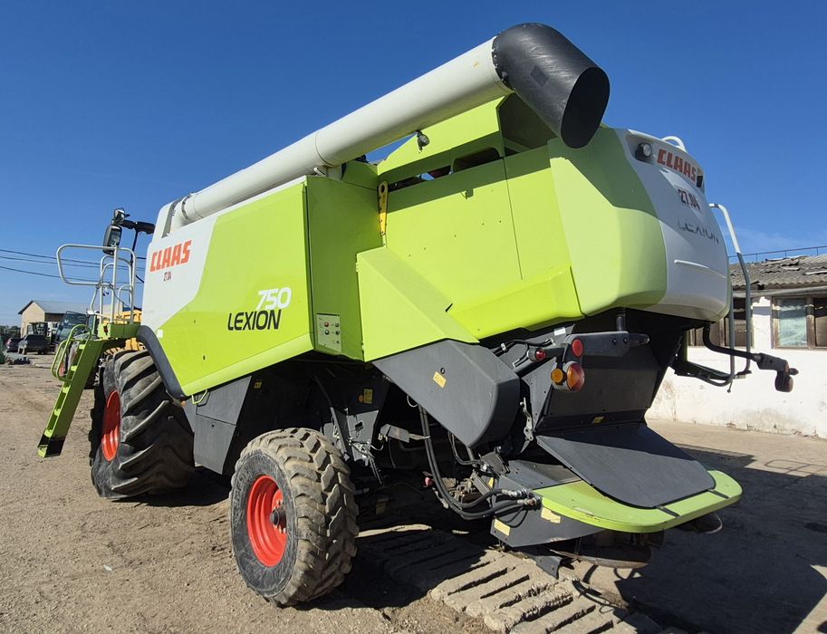 Vând combină Claas lexion 750
