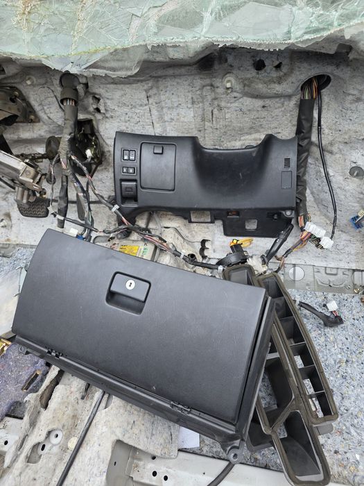 Ес 300 есть все на разбор