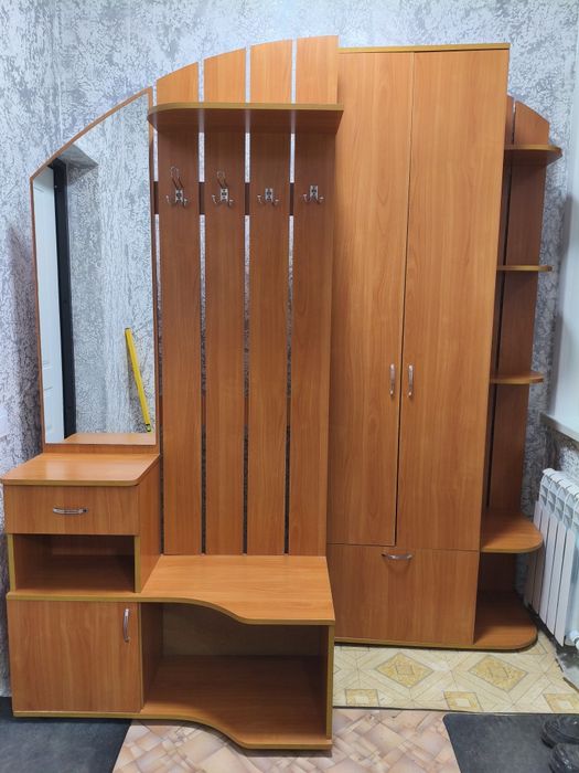 Прихожая шкаф продам