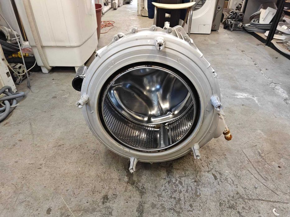 Cuva completa masina de spalat Electrolux EWF12670W , neambutisata , cu suruburi , fara uzura la rulmenti 3484161017 cod /R4
