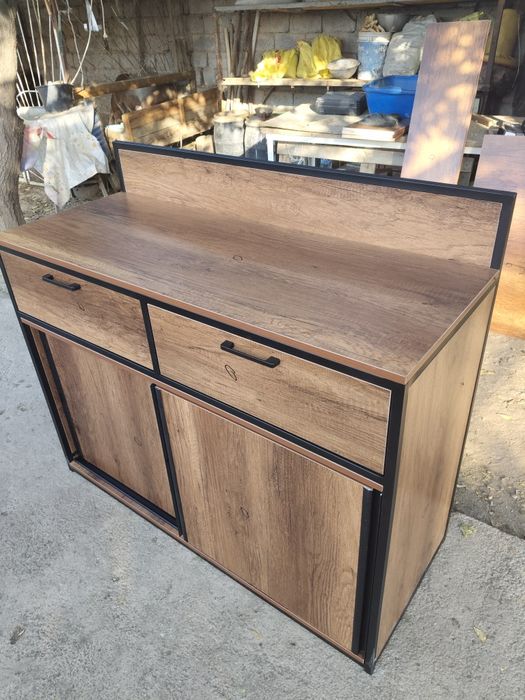 Столы в стиле лофт.