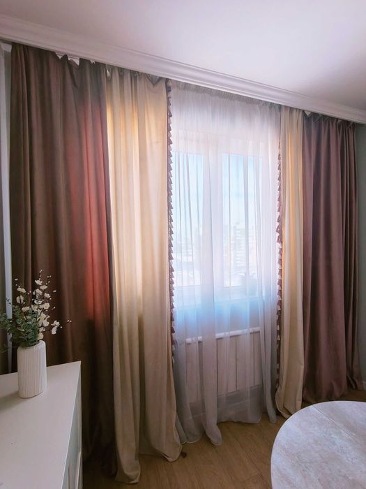 Шторы с кисточками+тюль