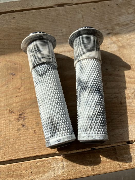 Грипове DMR Brendog Death Grip 2 Lock-On Thick 133 x 31.3 mm