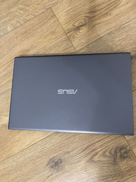 Laptop Asus VivoBook i3 Gen 10 ; 8 GB RAM ; SSD m2 256 GB