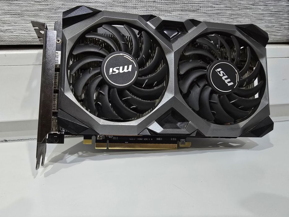 Видеокарта Radeon Rx 5500 - не рабочая