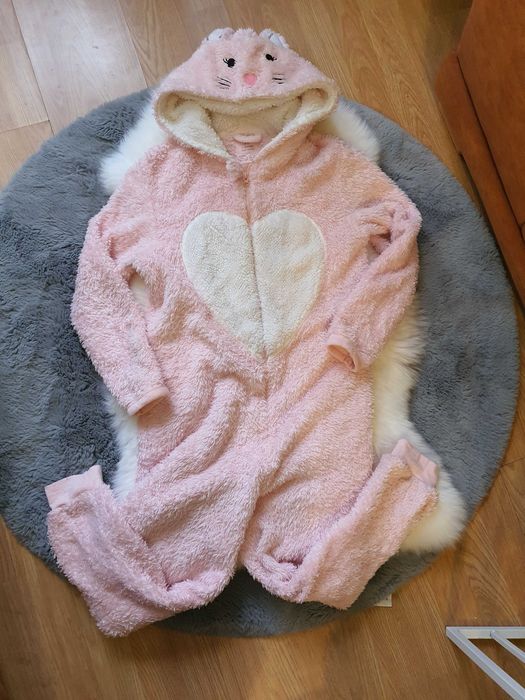 Pijama roz intreaga fete forma iepuras mar. 152 cm