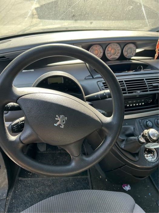 Peugeot 807 2012