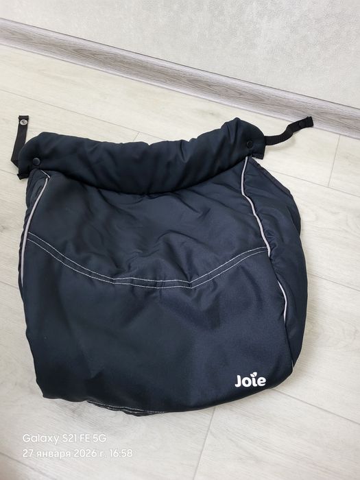 Продам коляску Joie