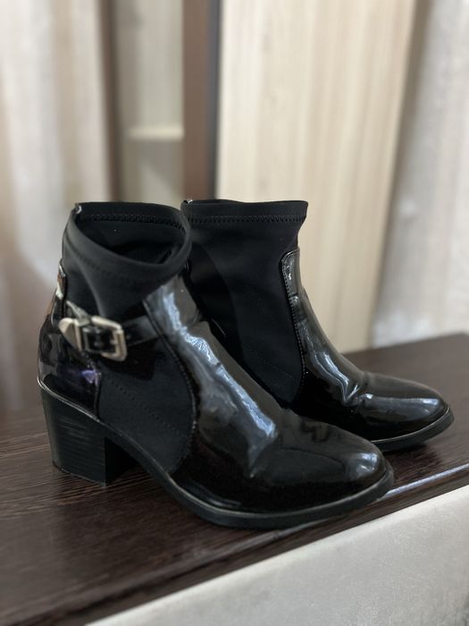 Дамски обувки с лек ток