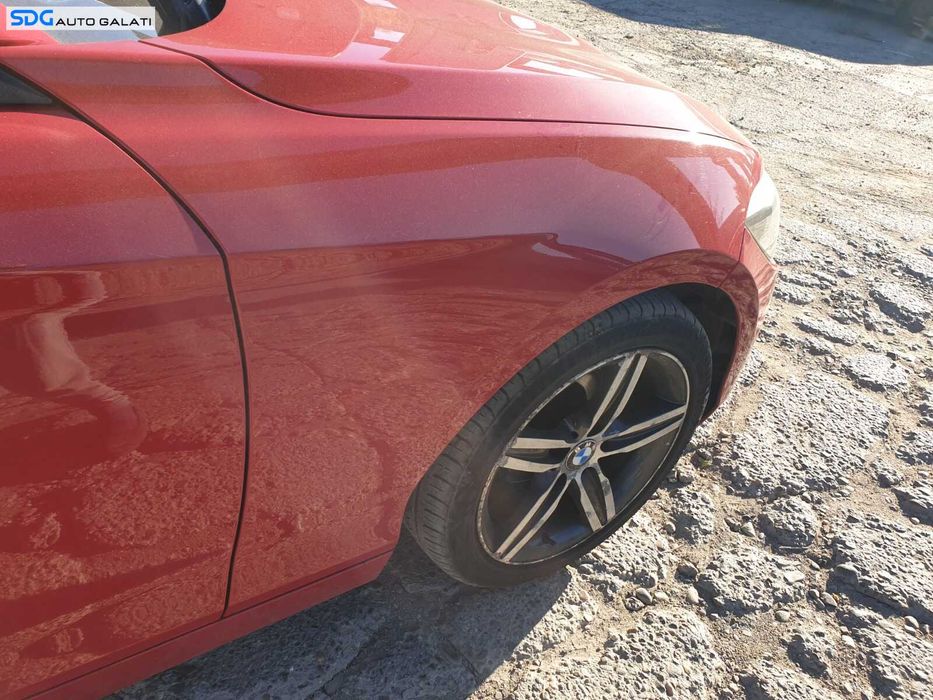 Aripa Dreapta Fata BMW Seria 1 F20 F21 2011 - 2019 Culoare A61 Crimson Red [C9473]