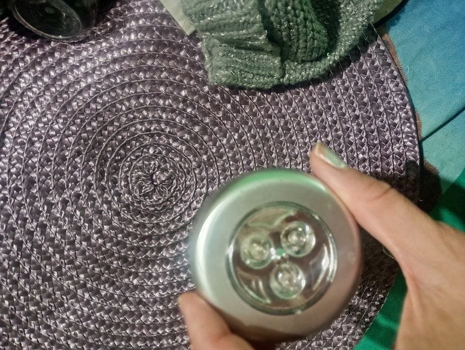 Сензорна LED лампа с USB зареждане и на батерии