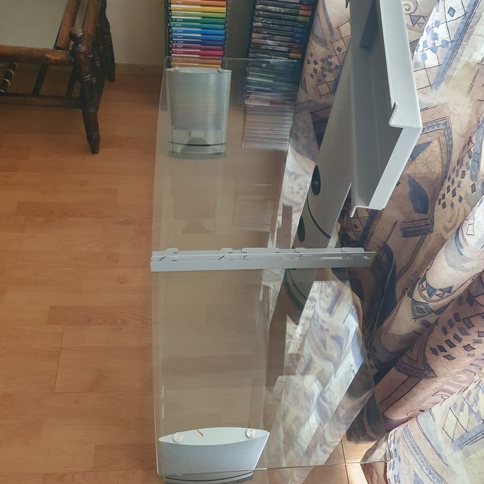 Офис шкаф - 1 брой, дървена маса съд стъкло, стъклена маса за TV